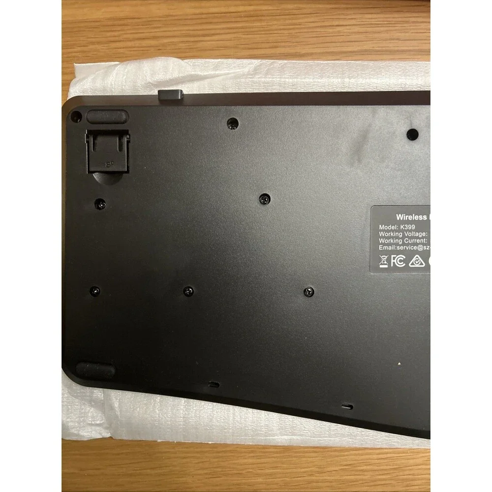 Ergonomic Full-Sized Wireless Keyboard With USB Dongle *OBC